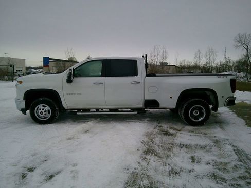 Used 2023 Chevrolet Silverado 3500 LTZ w/ LTZ Convenience Package image 4