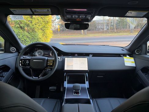 New 2026 Land Rover Range Rover Evoque Dynamic SE image 9