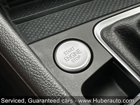 Used 2026 Volkswagen Jetta SE FWD image 32