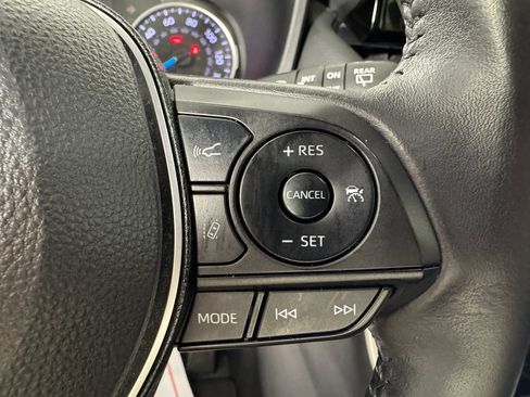 Used 2022 Toyota RAV4 SE AWD/4WD image 16