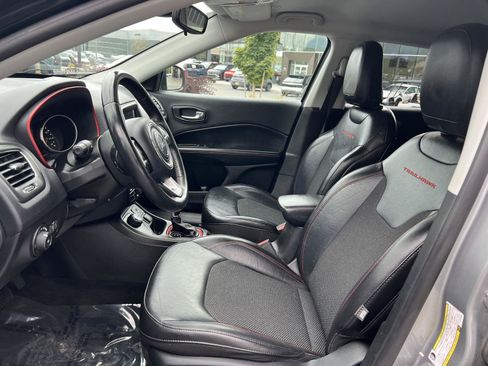 Used 2019 Jeep Compass Trailhawk AWD/4WD image 27
