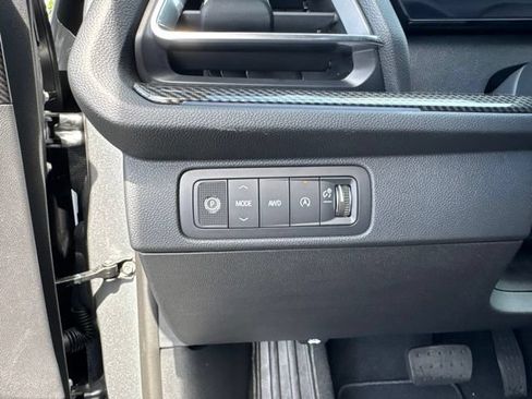 New 2027 Chevrolet Traverse Z71 w/ Driver Confidence Package AWD/4WD image 25