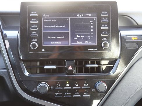 Used 2021 Toyota Camry LE image 14