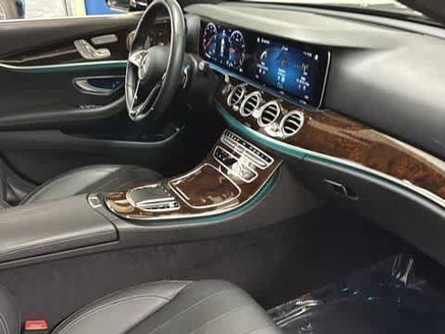 Used 2023 Mercedes-Benz E 350 4MATIC Sedan image 35
