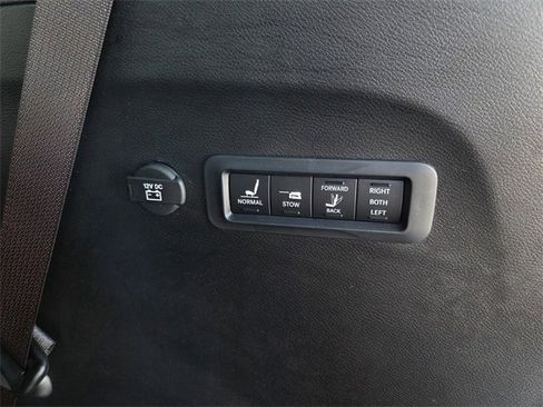 Used 2021 Chrysler Pacifica Pinnacle image 10