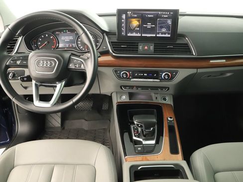 Certified 2022 Audi Q5 2.0T Premium w/ Convenience Package AWD/4WD image 18