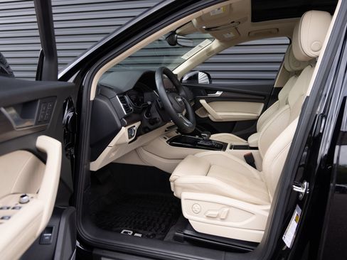 Used 2021 Audi Q5 Prestige w/ Prestige Package AWD/4WD image 22