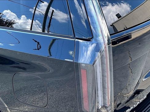 Used 2026 Cadillac Escalade Platinum Sport w/ LPO, Floor Liner Package AWD/4WD image 23