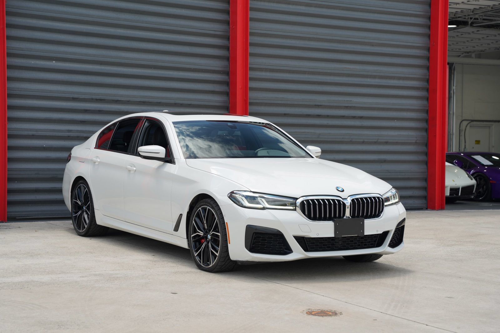 Used 2021 BMW 540i w/ M Sport Package RWD image 3