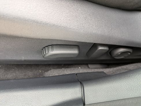 Used 2024 Subaru Outback Premium image 18