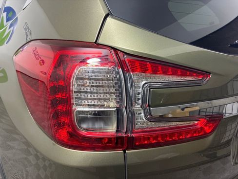 Used 2023 Subaru Ascent Limited w/ Technology Package image 12