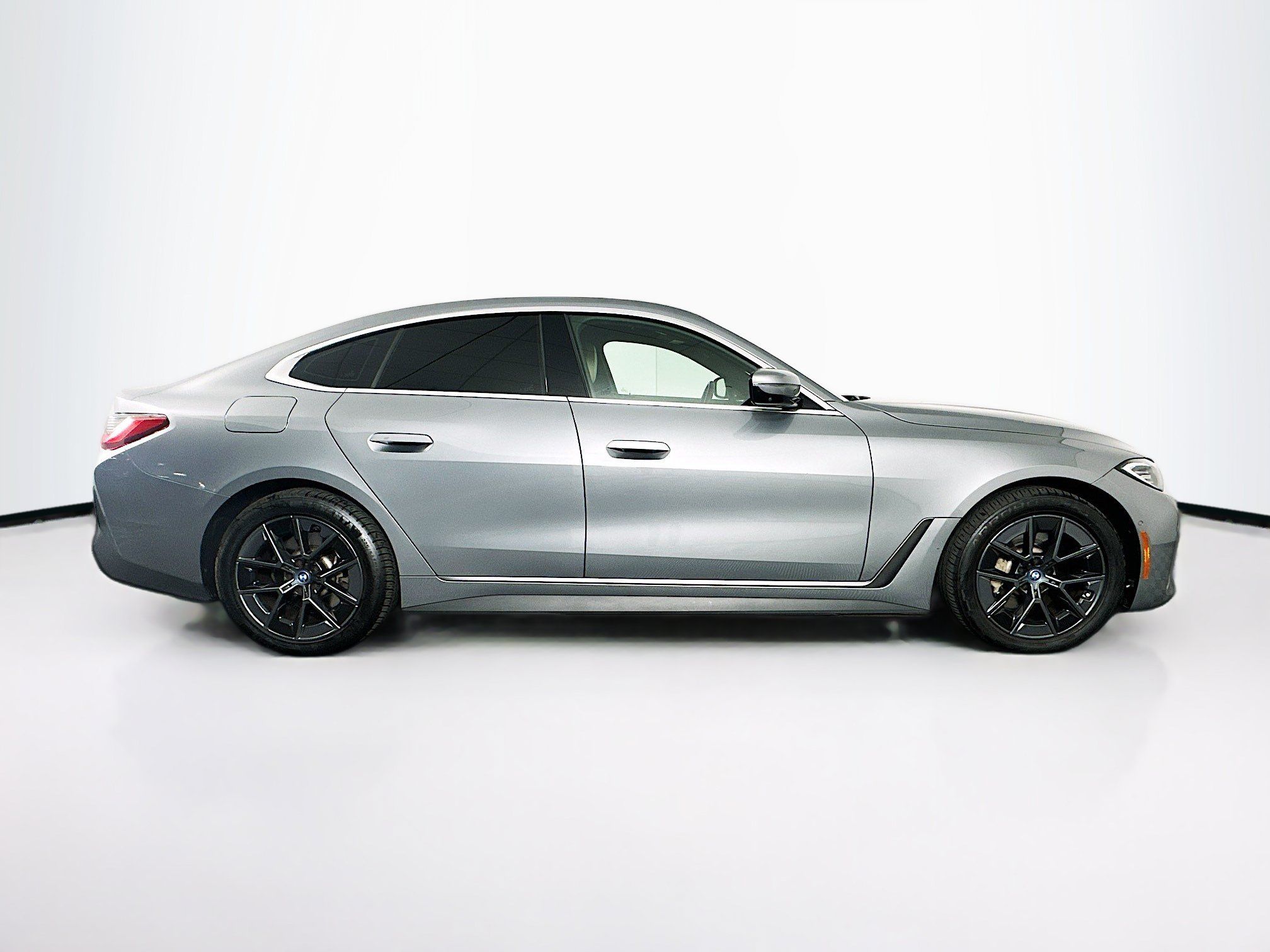 Used 2024 BMW i4 eDrive35 w/ Premium Package RWD image 10
