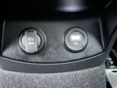 Certified 2023 Kia Sorento EX image 23