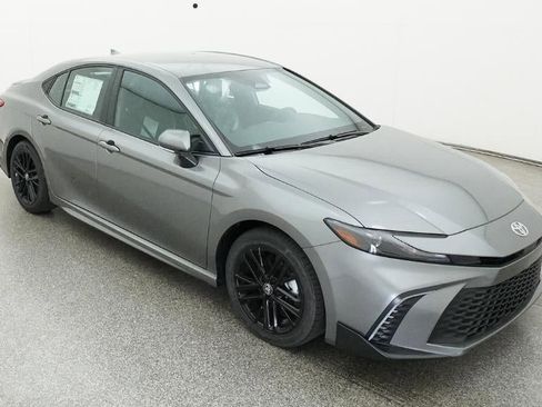 New 2026 Toyota Camry SE FWD image 13
