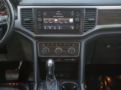 Used 2018 Volkswagen Atlas SE FWD image 23