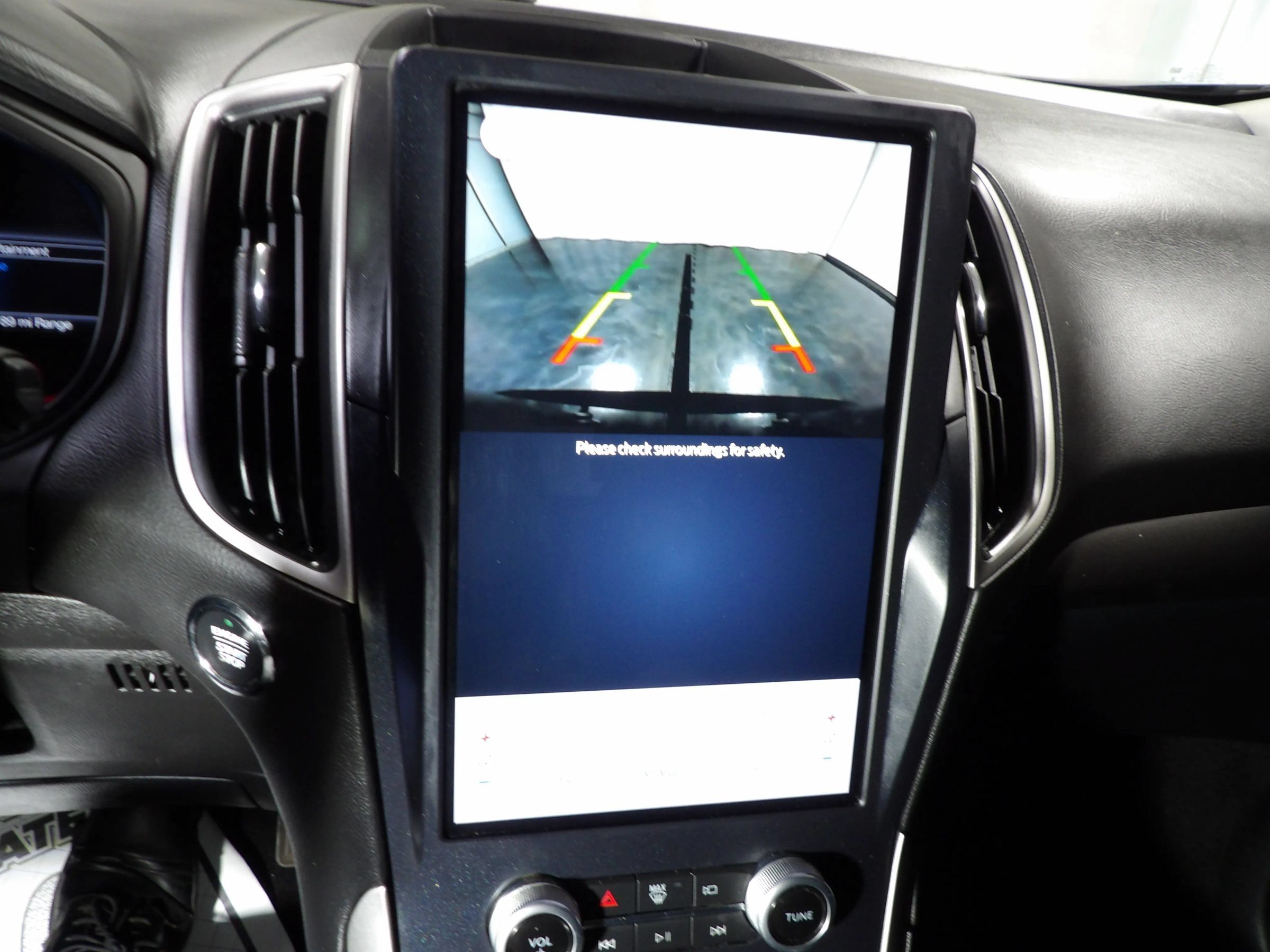 Used 2022 Ford Edge SE AWD/4WD image 15