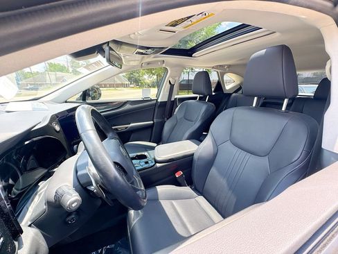 Used 2025 Lexus NX 250 FWD w/ Premium Package image 11