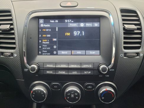 Used 2018 Kia Forte S FWD image 25