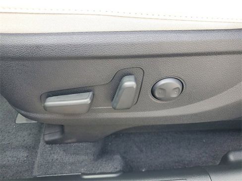 New 2025 Kia Telluride S image 25