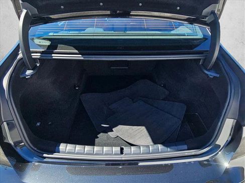 Certified 2025 BMW 740i w/ Premium Package image 6