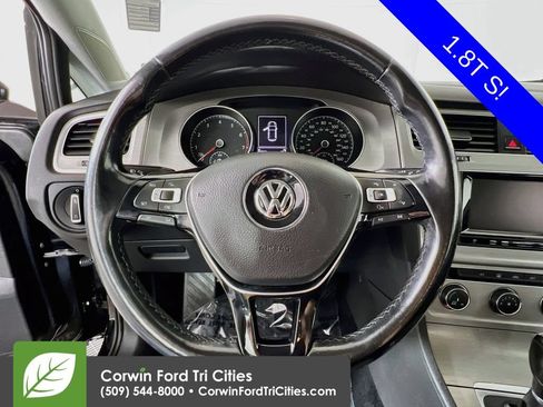 Used 2015 Volkswagen Golf S FWD image 8