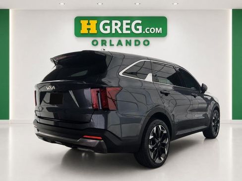 Used 2024 Kia Sorento EX FWD image 6