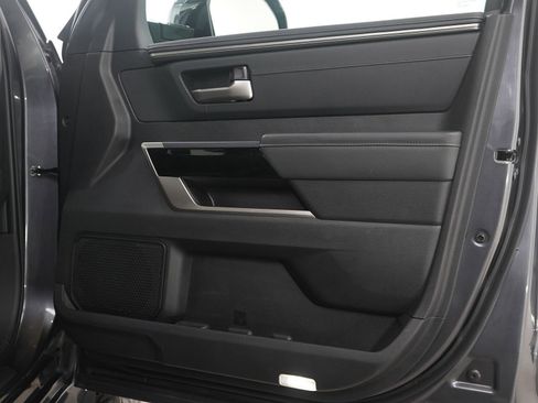 Used 2022 Toyota Tundra Limited image 9