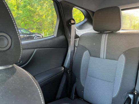 Used 2025 Chevrolet Blazer LT FWD image 40