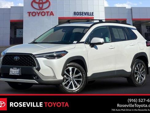Certified 2024 Toyota Corolla Cross XLE w/ Convenience Package AWD/4WD image 1