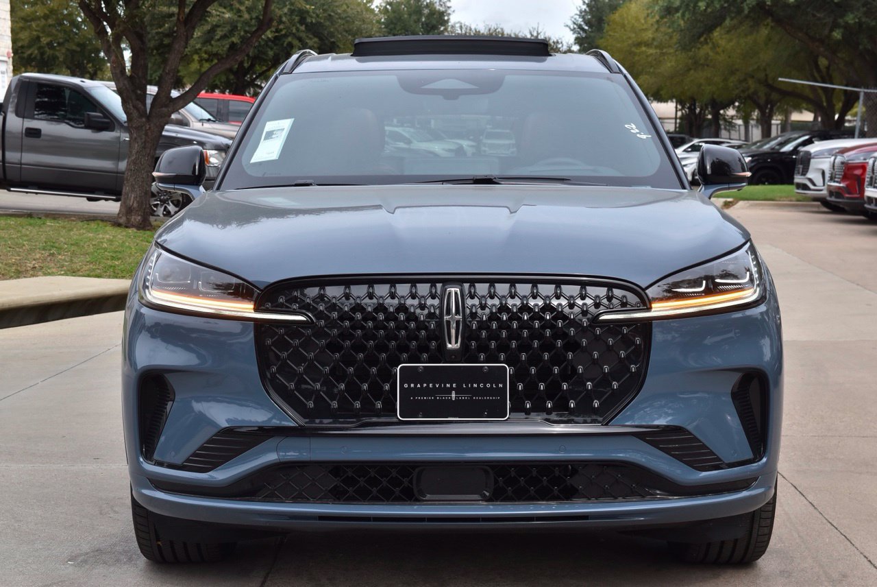 New 2027 Lincoln Aviator Reserve w/ Jet Appearance Package RWD image 2