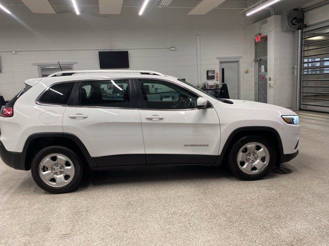 Used 2019 Jeep Cherokee Latitude FWD image 4