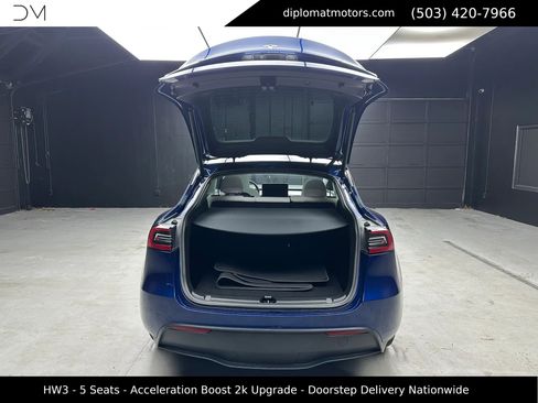 Used 2023 Tesla Model Y Long Range AWD/4WD image 41