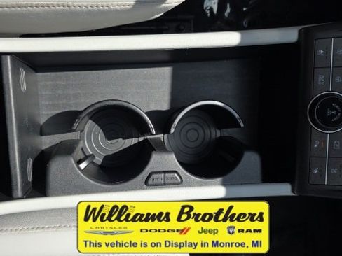 Used 2024 Hyundai Kona Limited image 19