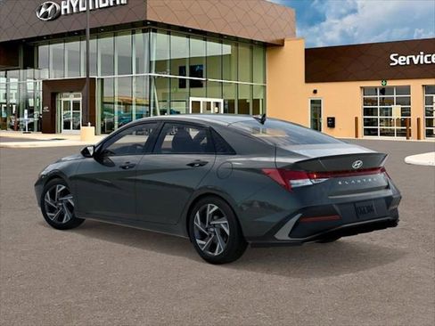 New 2026 Hyundai Elantra SEL Sport FWD image 5