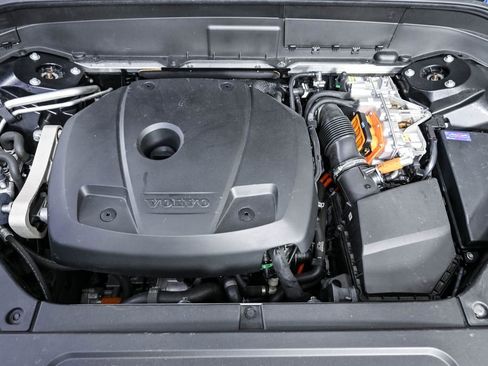 Certified 2023 Volvo XC90 T8 Ultimate AWD/4WD image 37