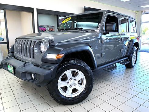 Used 2019 Jeep Wrangler Unlimited Sport S AWD/4WD image 2