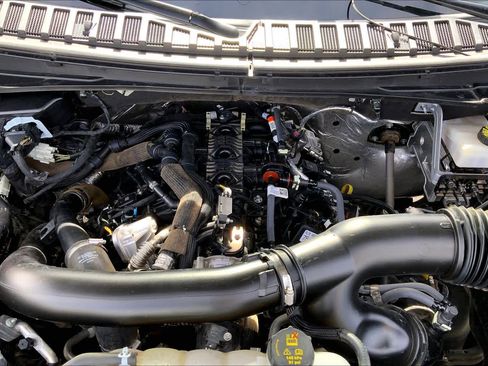 Used 2023 Ford Expedition XLT image 33