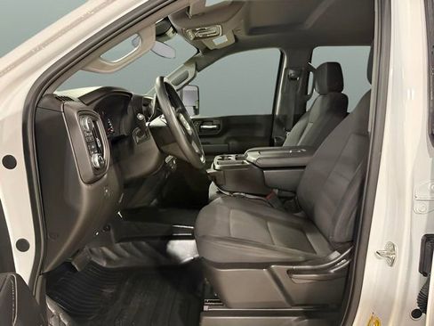 Used 2024 GMC Sierra 2500 Pro w/ Convenience Package image 9