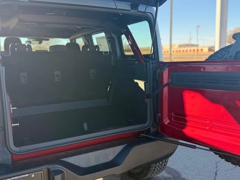 New 2025 Ford Bronco 4-Door w/ Sasquatch Package AWD/4WD image 11