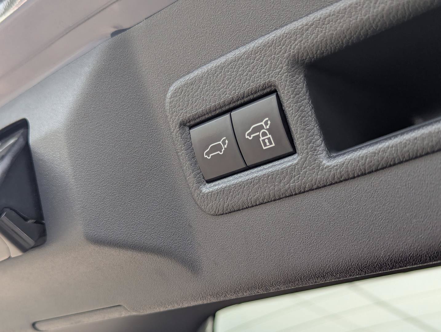 Used 2023 Subaru Solterra AWD image 31