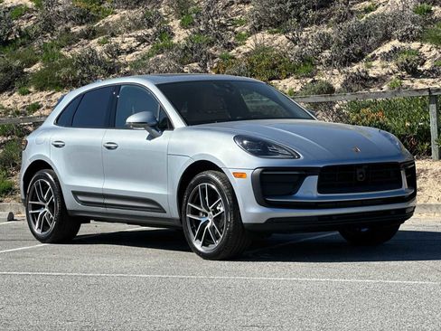 New 2026 Porsche Macan image 10