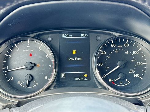 Used 2017 Nissan Rogue SV FWD image 15