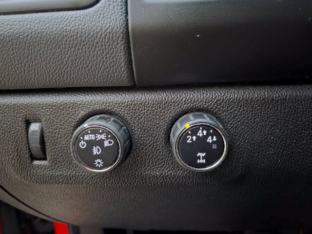Used 2015 Chevrolet Colorado Z71 AWD/4WD image 22