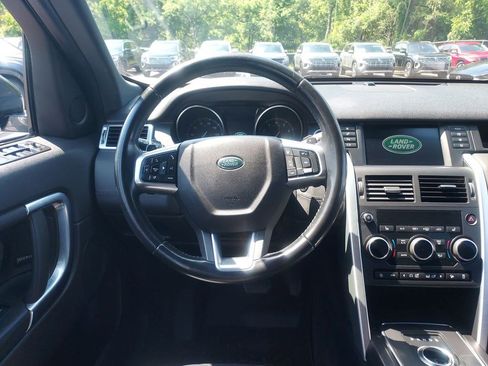 Used 2018 Land Rover Discovery Sport SE AWD/4WD image 10