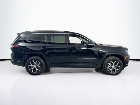 Used 2023 Jeep Grand Cherokee L Limited RWD image 4