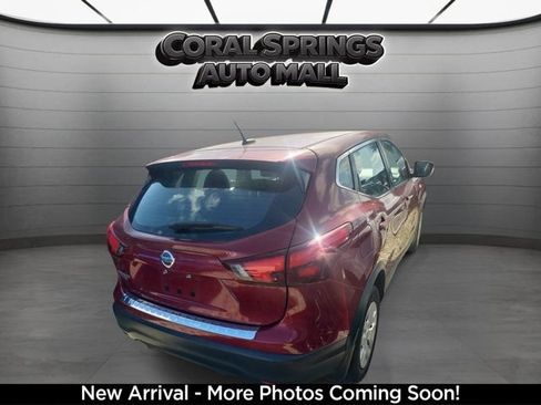 Certified 2019 Nissan Rogue Sport S FWD image 2