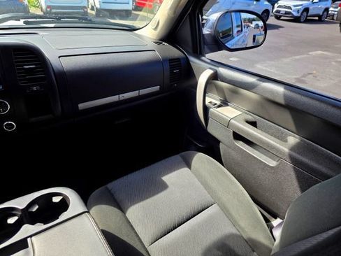 Used 2011 Chevrolet Silverado 1500 LT AWD/4WD image 29