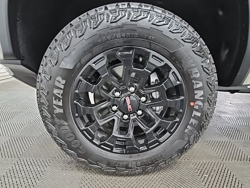 New 2026 GMC Canyon Elevation w/ Convenience Package image 45