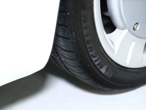 Used 2003 Lexus SC 430 Convertible image 40