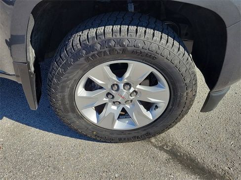 Used 2016 GMC Canyon SLE image 7